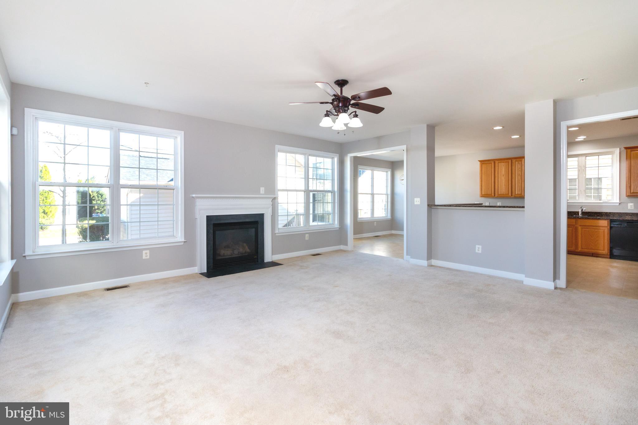 23211 Frederick Road Clarksburg, MD 20871 - Photo 5 of 50 Living Room
