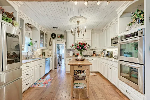 $1,050,000 | 7800 County Road 210, Bertram, TX 78605