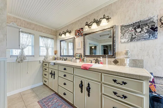 $1,050,000 | 7800 County Road 210, Bertram, TX 78605