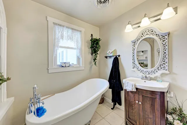 $1,050,000 | 7800 County Road 210, Bertram, TX 78605