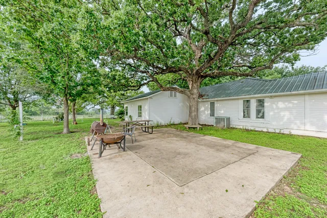 $1,050,000 | 7800 County Road 210, Bertram, TX 78605