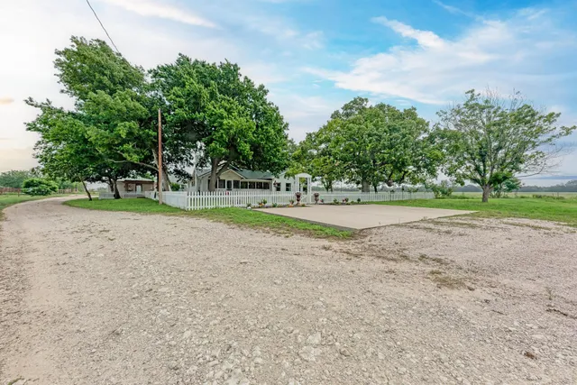 $1,050,000 | 7800 County Road 210, Bertram, TX 78605