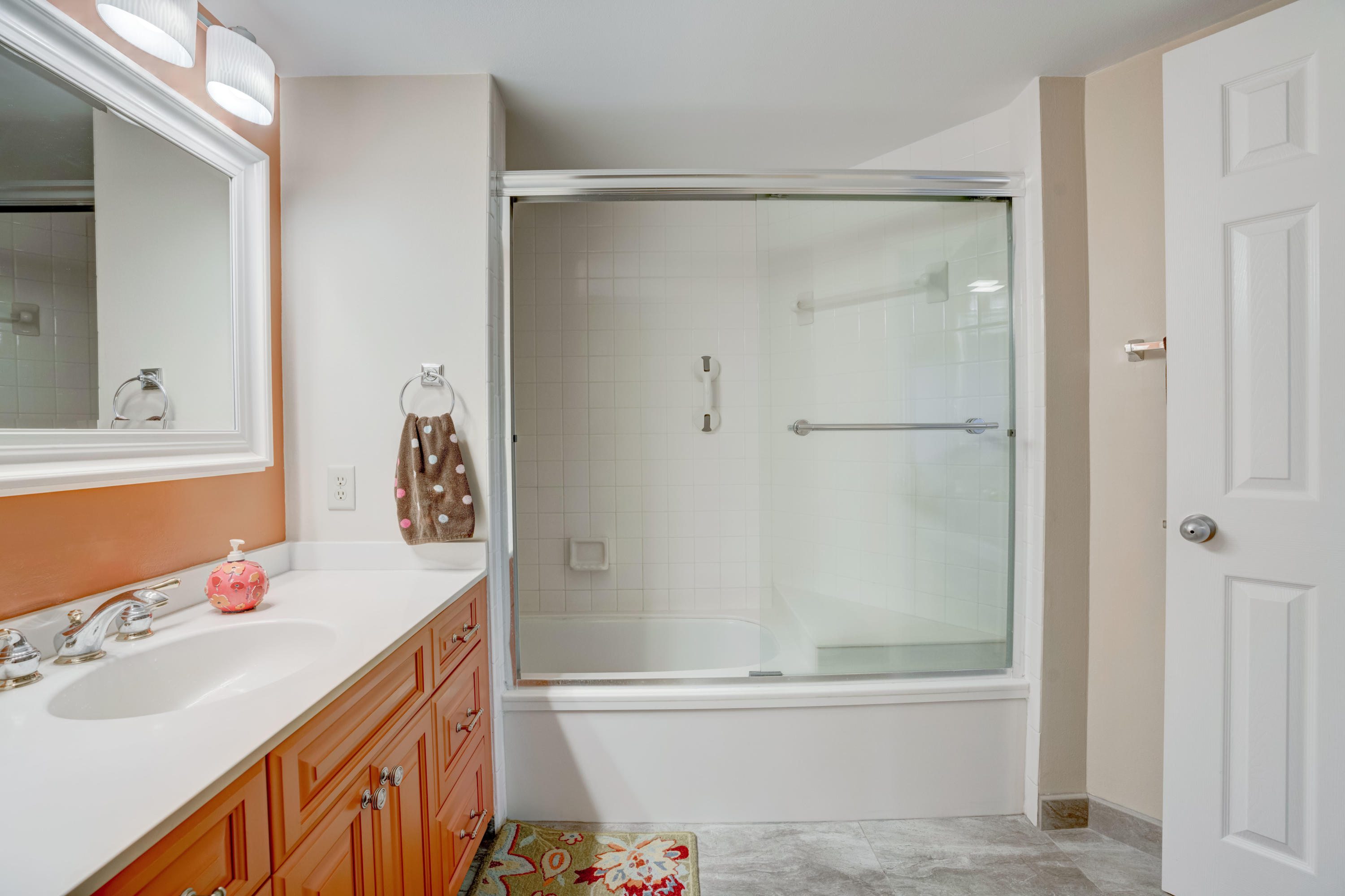 450 Ocean Drive, Unit 102 Juno Beach, FL 33408 - Photo 17 of 40 Master Bath