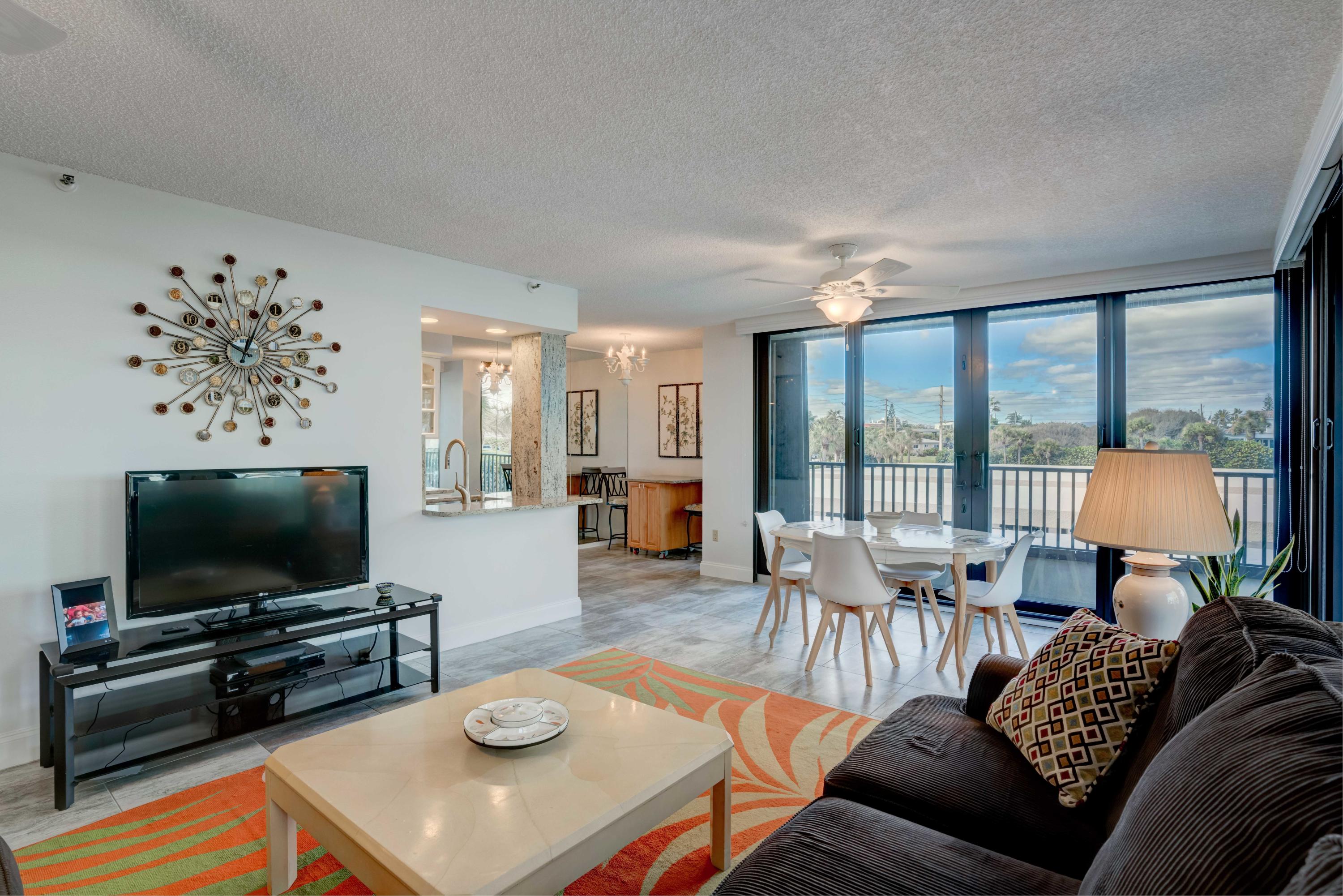 450 Ocean Drive, Unit 102 Juno Beach, FL 33408 - Photo 7 of 40 Living Room