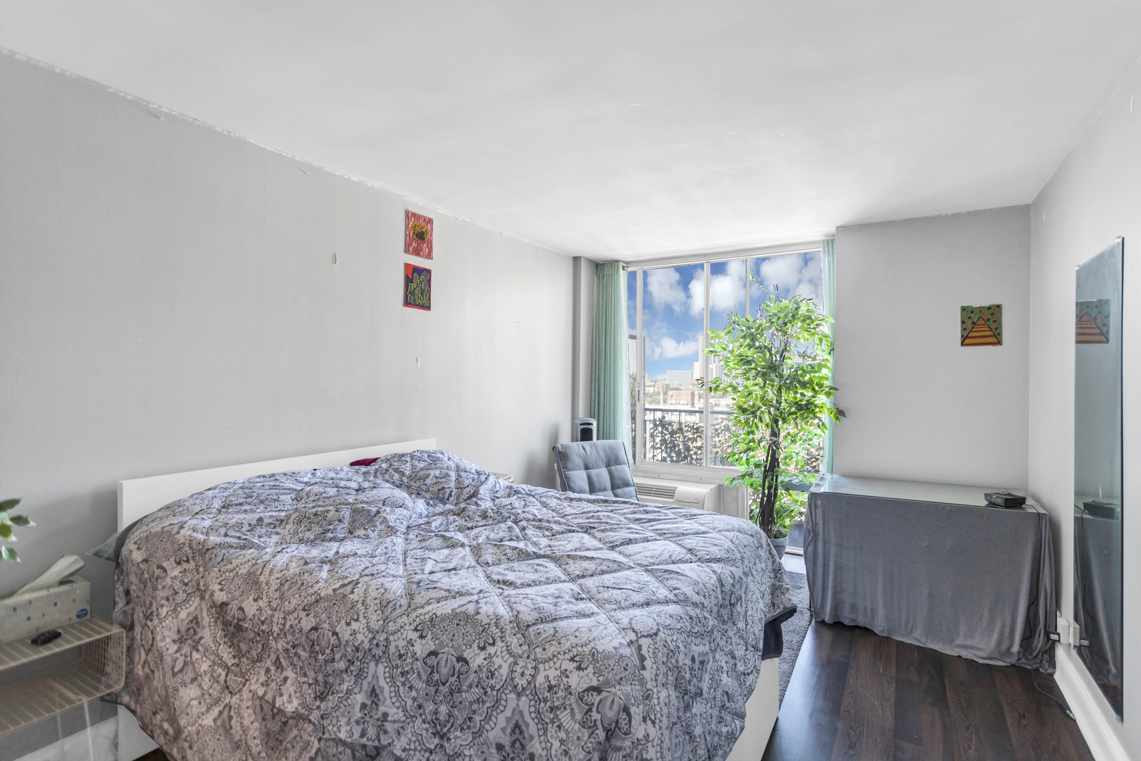 450 West Briar Place, Unit 13G Chicago, IL 60657 - Photo 14 of 34