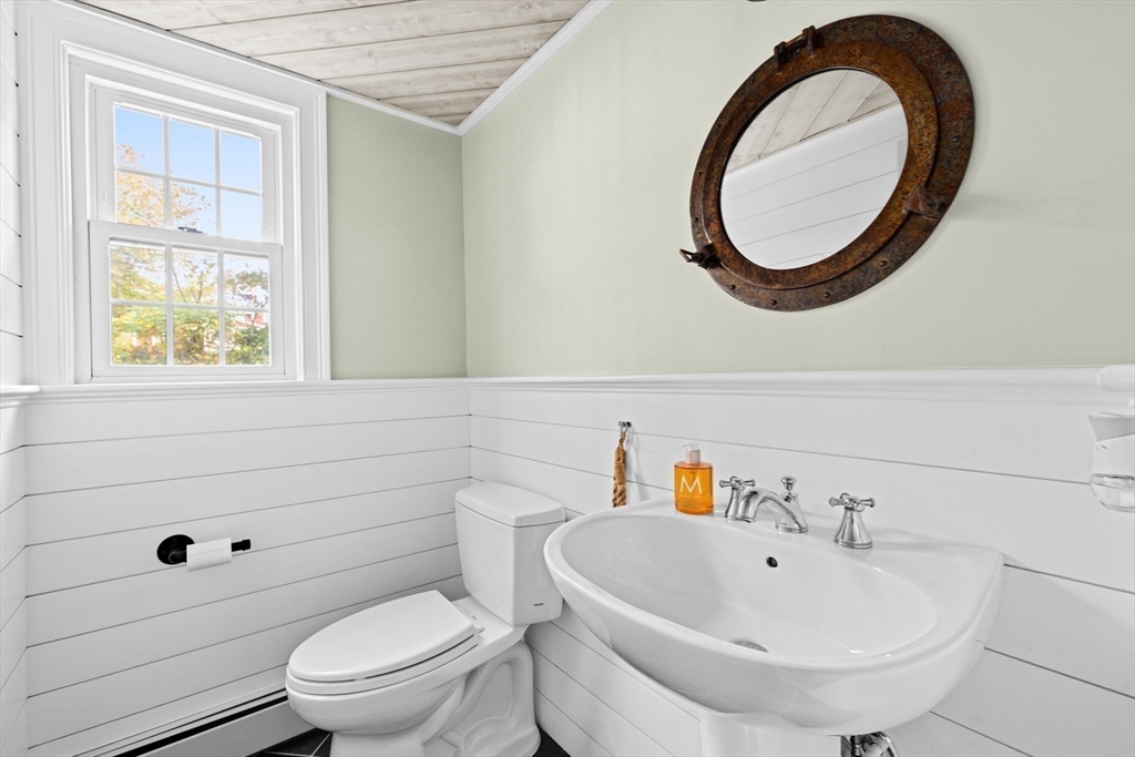 22 Kings Way Scituate, MA 02066 - Photo 16 of 27