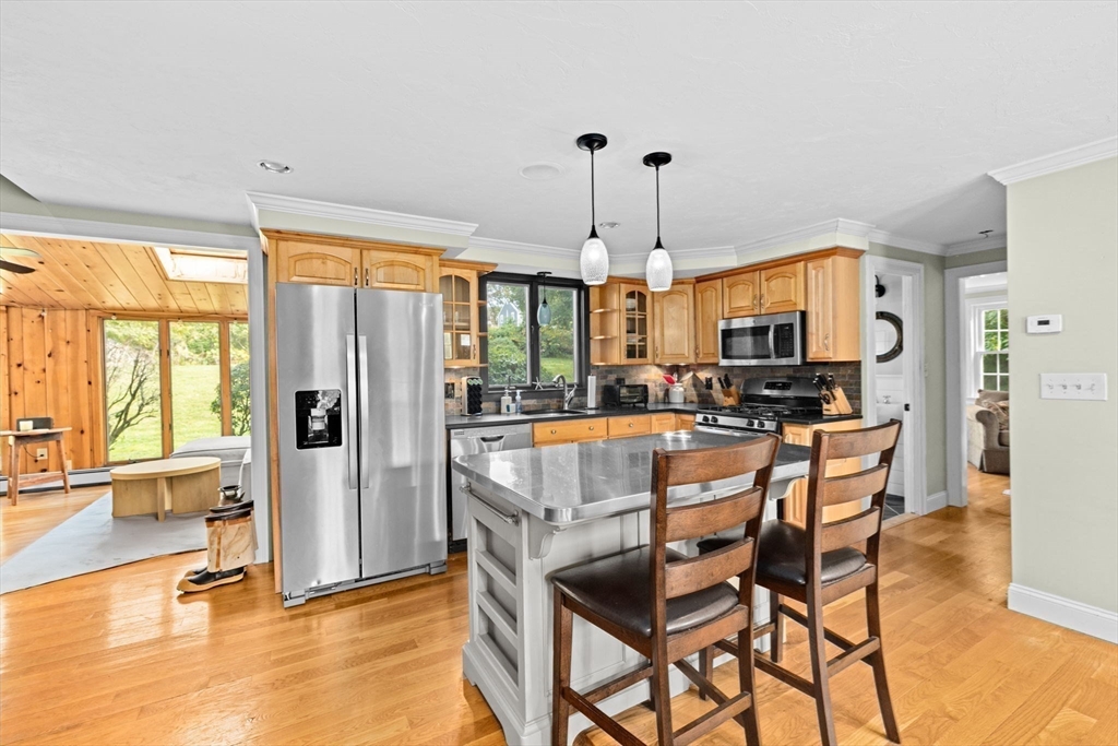 22 Kings Way Scituate, MA 02066 - Photo 2 of 27