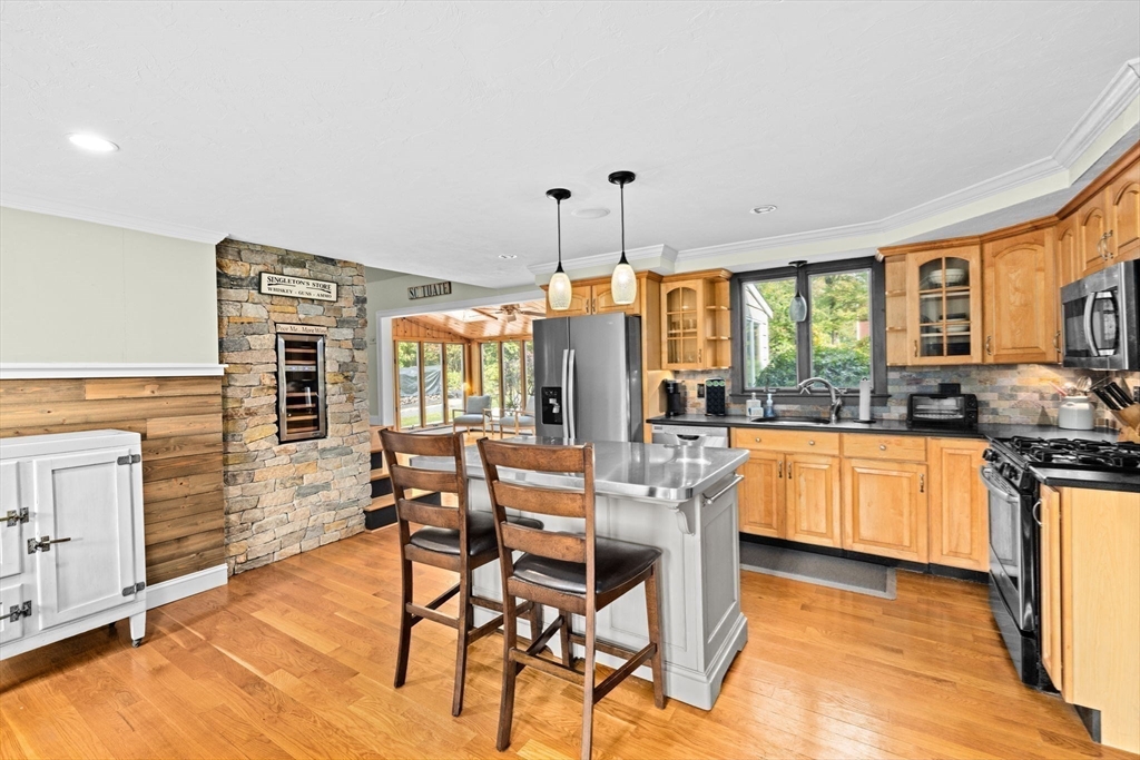 22 Kings Way Scituate, MA 02066 - Photo 3 of 27