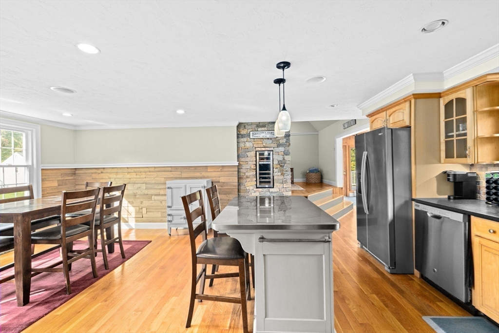 22 Kings Way Scituate, MA 02066 - Photo 8 of 27