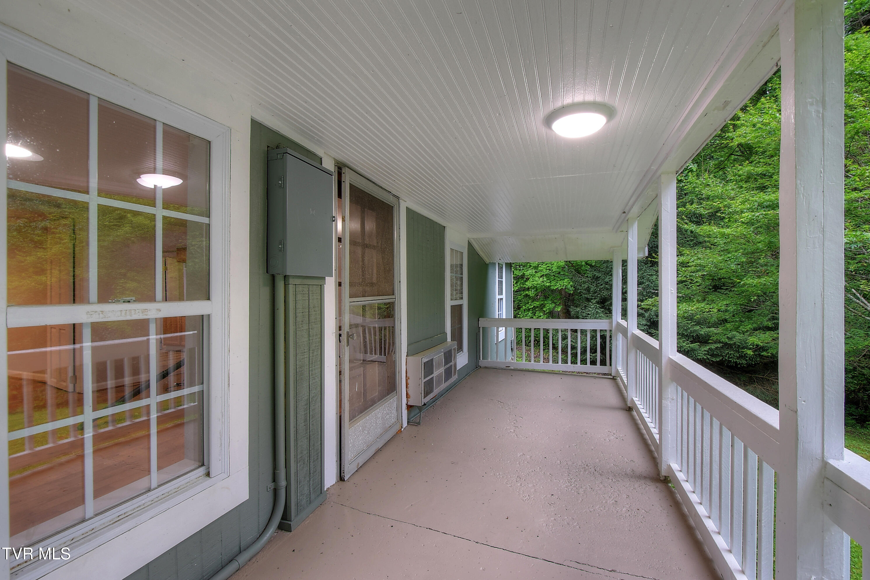 642 Dennis Cove Road Hampton, TN 37658 - Photo 7 of 35 7