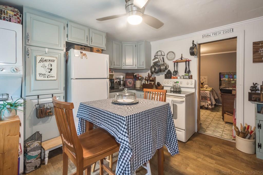 148 Sterling Road Lancaster, MA 01523 - Photo 28 of 39 a view of a dining room with furniture