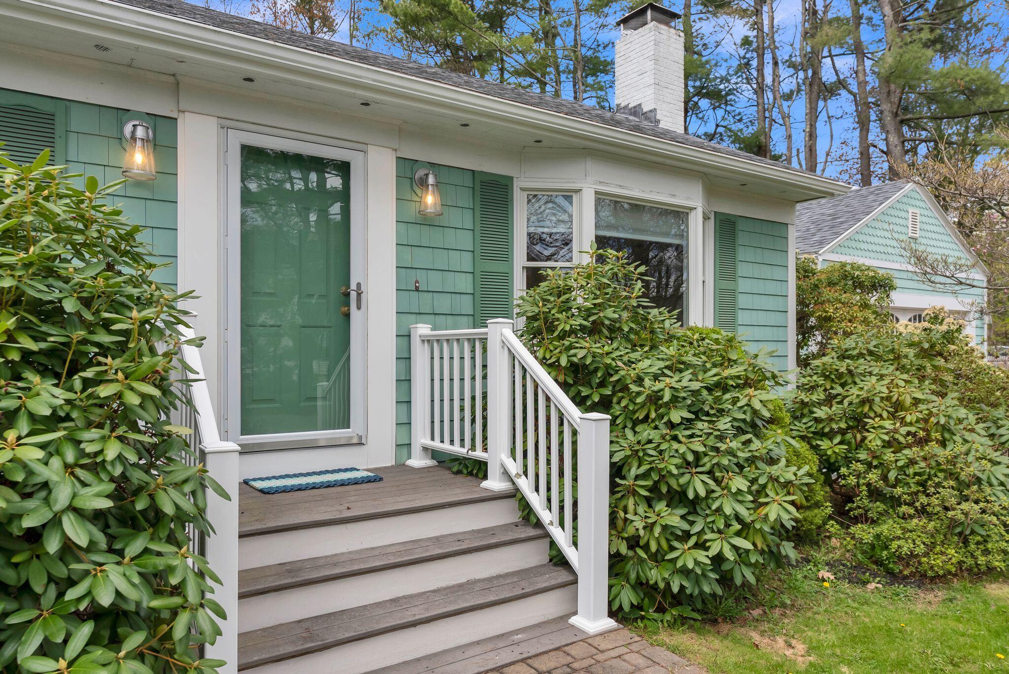 3 Whitney Road Falmouth, ME 04105 - Photo 5 of 46 5_DSC01072