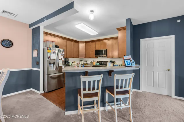 $489,000 | 136 Mill Pond Way, Unit 22, Eatontown, NJ 07724