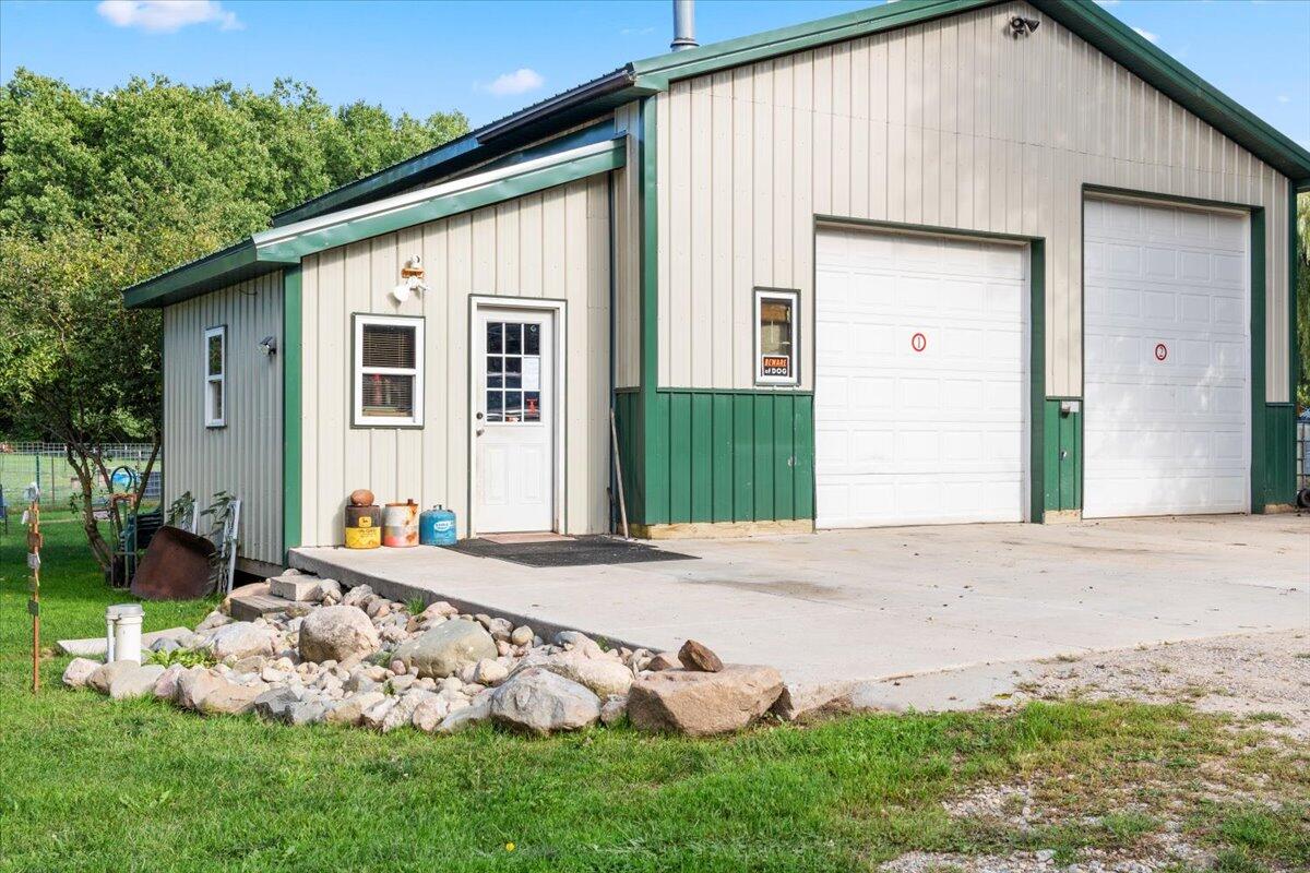 7120 Cedar Lake Road Northeast Edmore, MI 48829 - Photo 11 of 26 11-IMG_7549