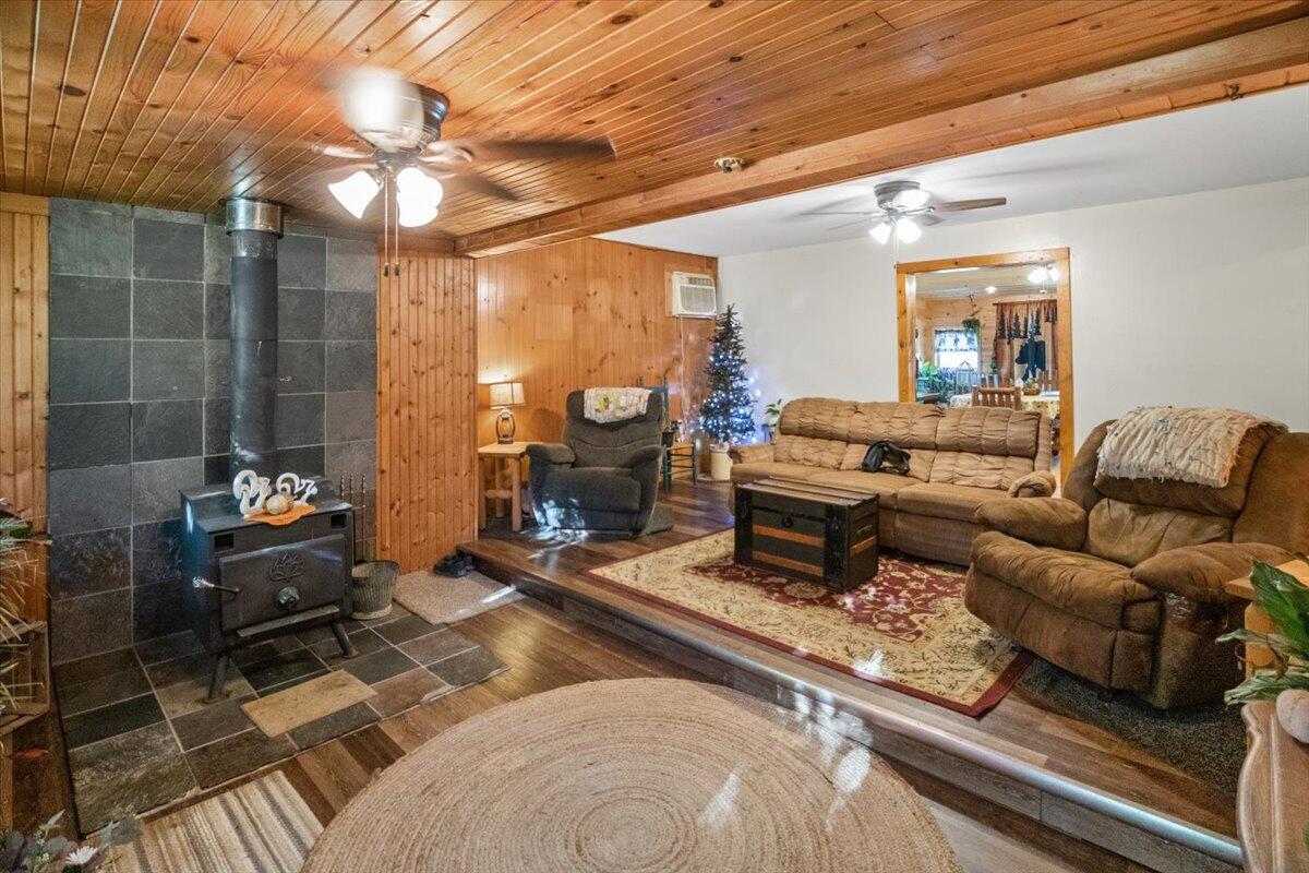 7120 Cedar Lake Road Northeast Edmore, MI 48829 - Photo 20 of 26 20-IMG_7634