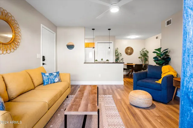 $2,500 | 533 West Guadalupe Road, Unit 1063, Mesa, AZ 85210