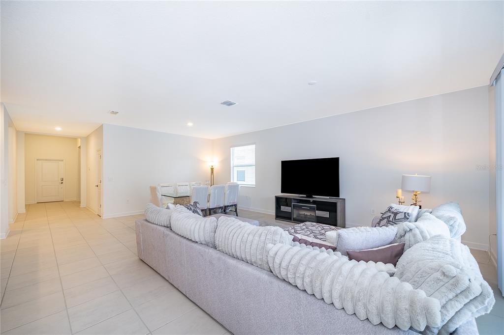 4318 Eastminster Road Davenport, FL 33837 - Photo 6 of 39