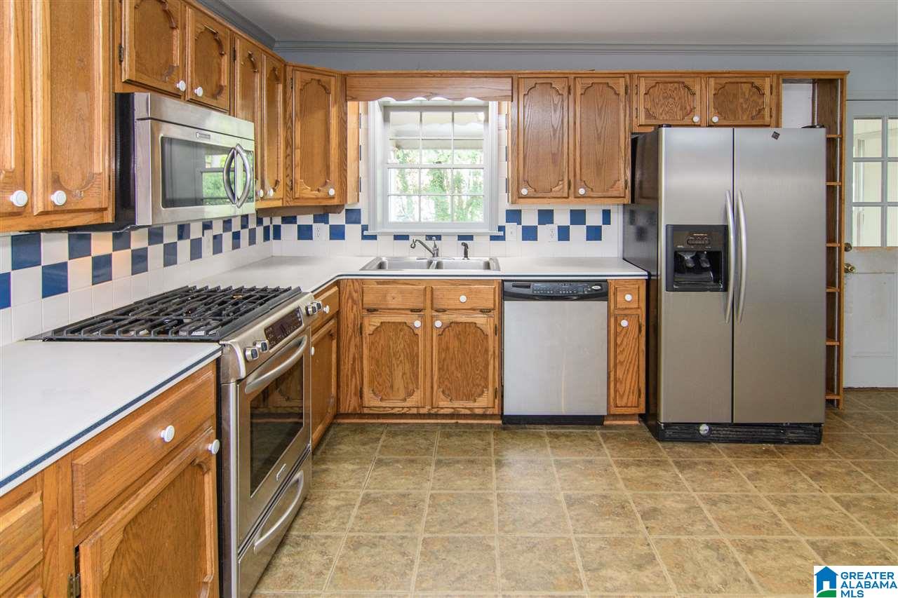 3017 North Woodridge Road Birmingham, AL 35223 - Photo 12 of 41