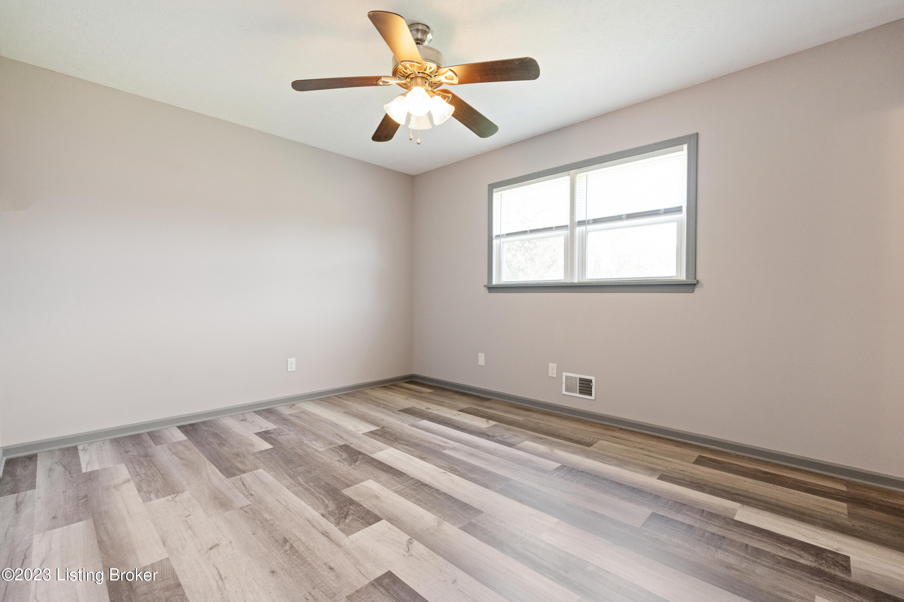 7305 Grannel Road Louisville, KY 40214 - Photo 18 of 39 29-print-7305 Grannel Rd-29
