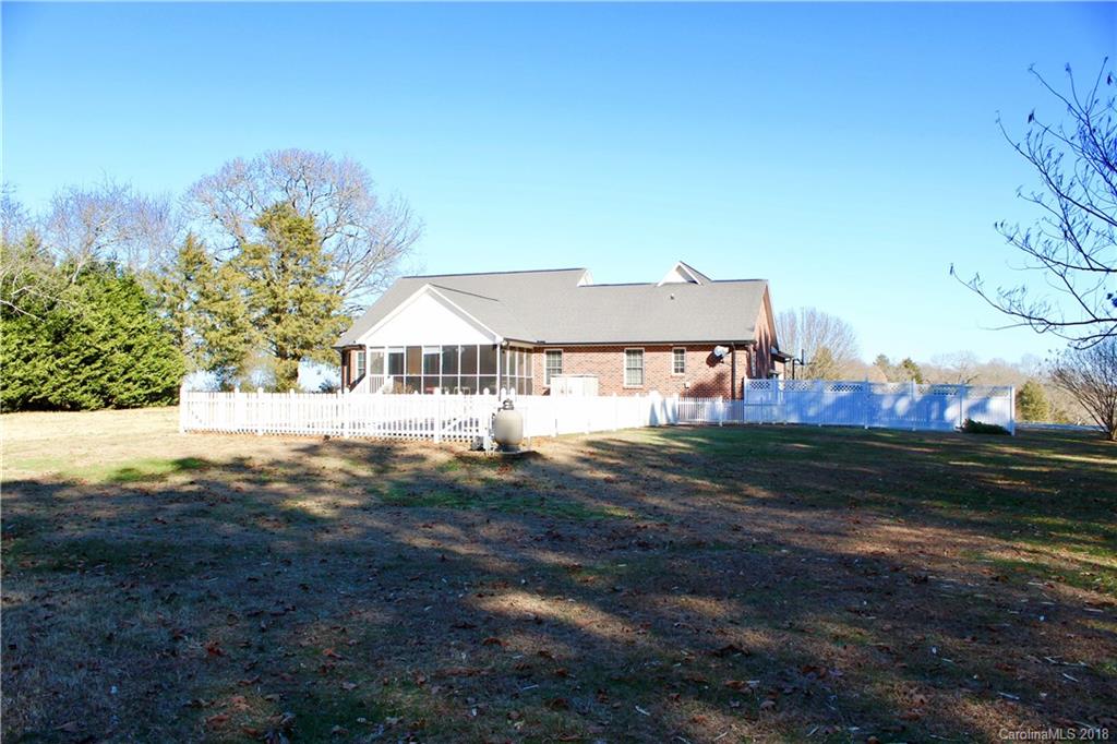 2393 Killian Road Lincolnton, NC 28092 - Photo 2 of 17 Gallery Image 2