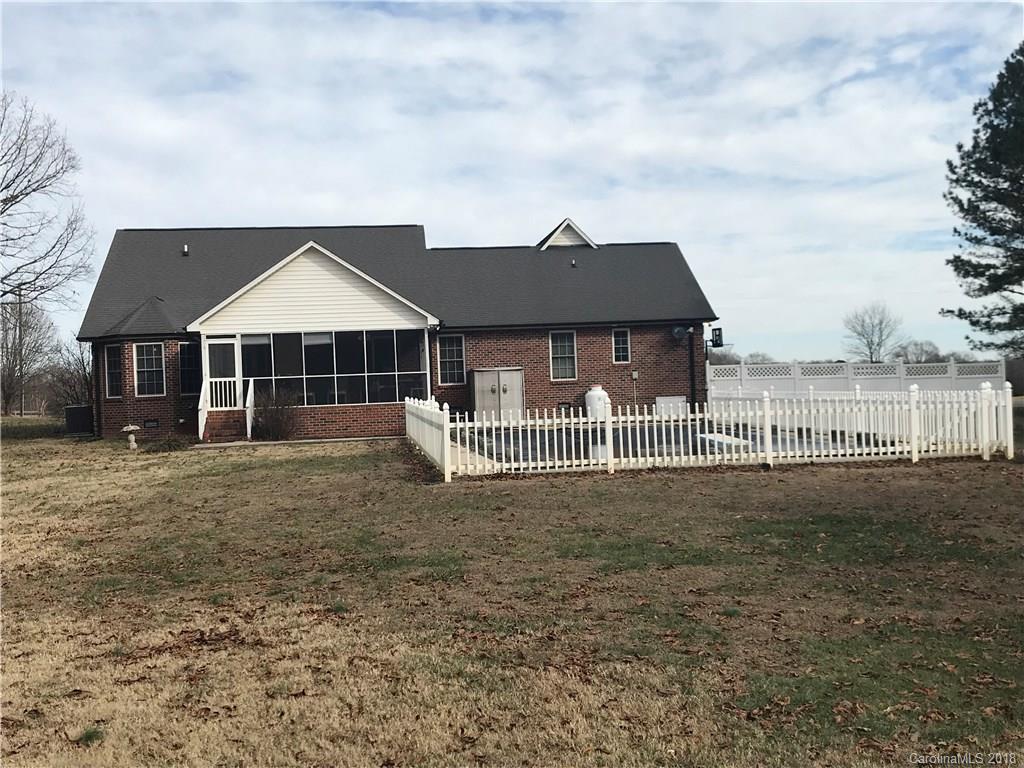 2393 Killian Road Lincolnton, NC 28092 - Photo 3 of 17 Gallery Image 3