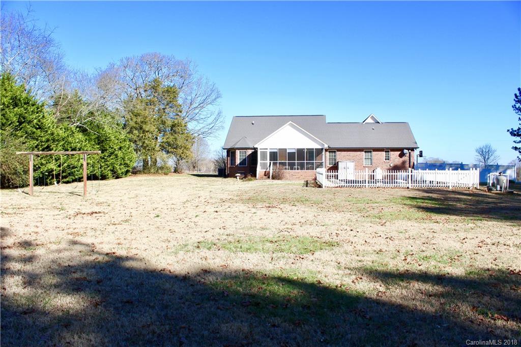 2393 Killian Road Lincolnton, NC 28092 - Photo 4 of 17 Gallery Image 4
