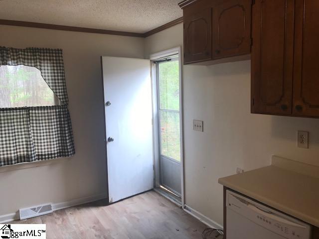 210 State Rd S-30-874 Clinton, SC 29325 - Photo 12 of 24 Gallery Image 12