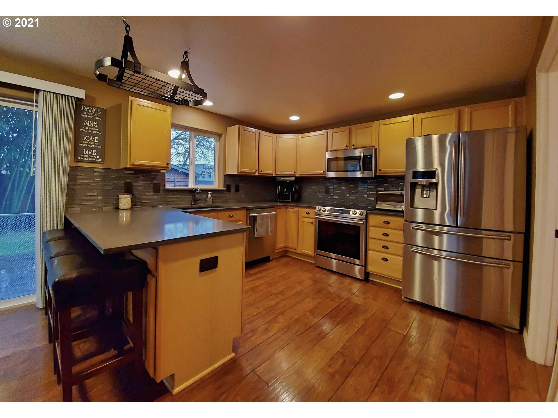 5911 Pumice Place Springfield, OR 97478 - Photo 2 of 17 Gallery Image 2