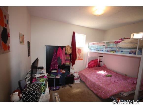 5 Glen View Road Arden, NC 28704 - Photo 4 of 7 Gallery Image 4