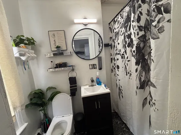 $650,000 | 118-120 Pequonnock Street, Bridgeport, CT 06604