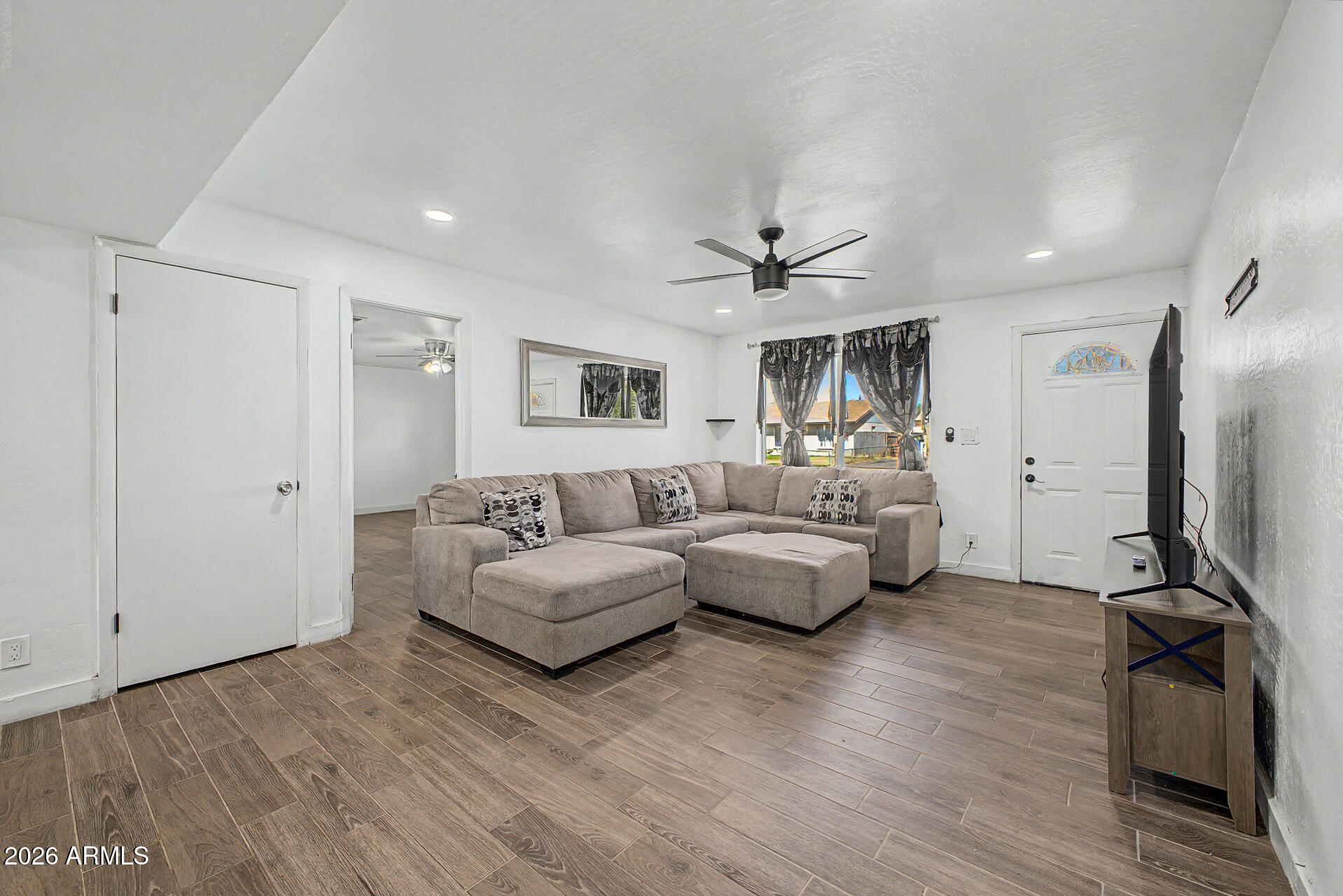 4923 West Granada Road Phoenix, AZ 85035 - Photo 8 of 32 04 - Granada