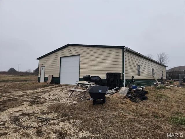 $310,000 | 23235 Dalton Road, Warrenton, MO 63383