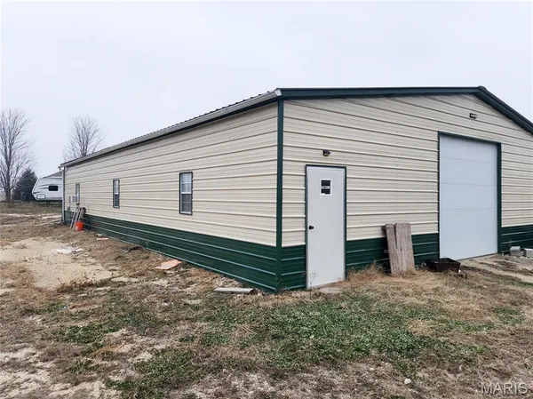 $295,000 | 23235 Dalton Road, Warrenton, MO 63383