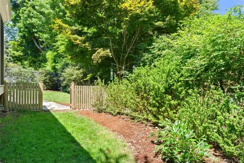 $929,000 | 170 Crest Drive, Tarrytown, NY 10591