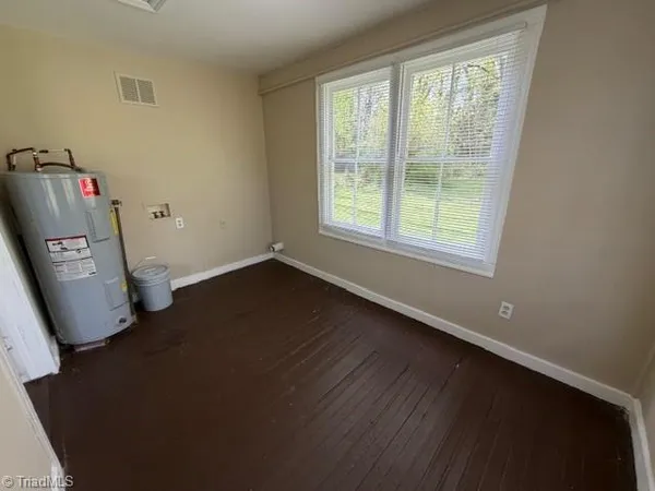$1,200 | 1408 Harding Street, Winston-Salem, NC 27107