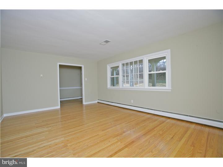 214 Dutton Mill Road West Chester, PA 19382 - Photo 17 of 20 Living Room