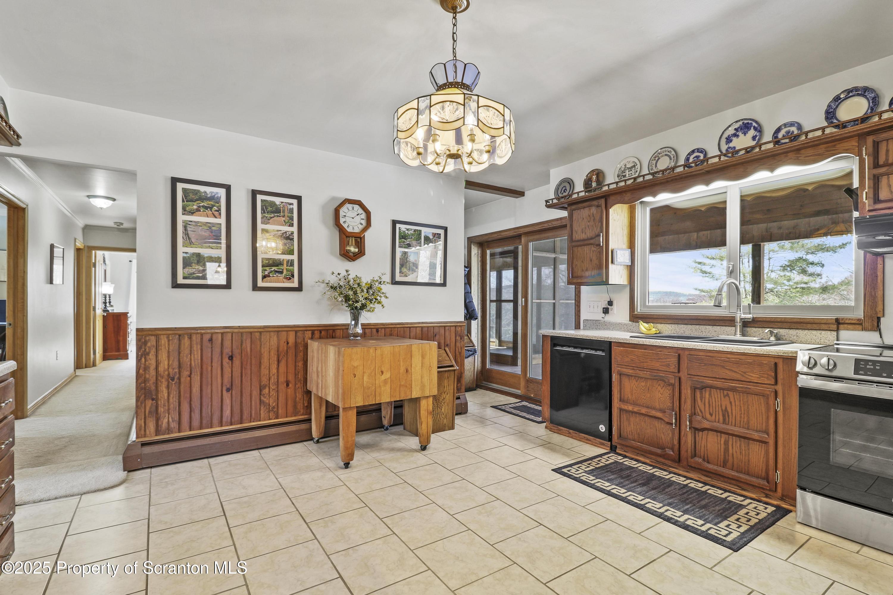 337 Ross Road Dalton, PA 18414 - Photo 10 of 45 a very nice looking room with a large window
