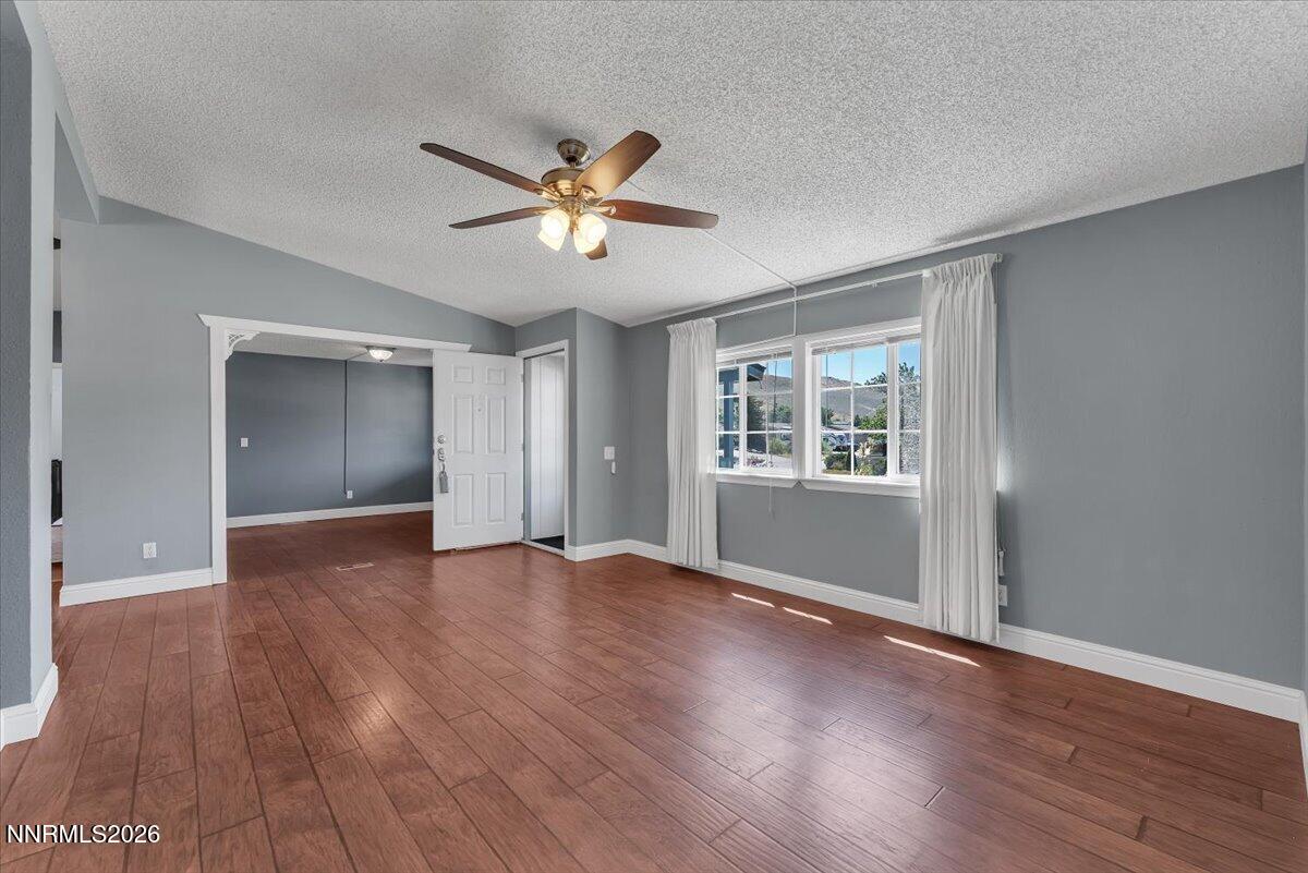 17235 Waxwing Street Reno, NV 89508 - Photo 13 of 49 15-17235 Waxwing St Reno NV 89508 (15 of