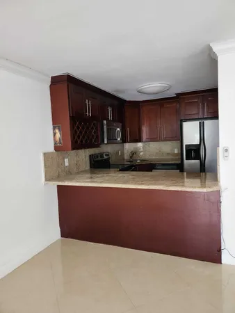 $1,800 | 9355 Southwest 8th Street, Unit 222, Boca Raton, FL 33428