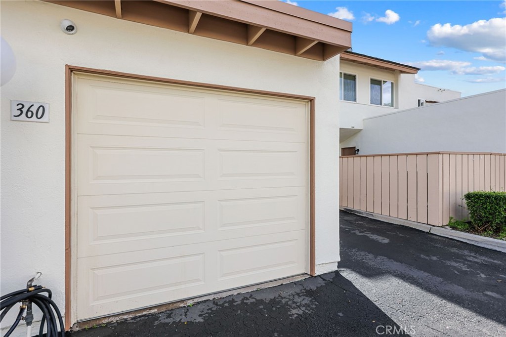 360 Meadow Court Brea, CA 92821 - Photo 26 of 41 Single car garage