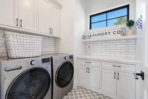 $1,995,000 | 3724 Stanhope Court, Santa Rosa, CA 95404