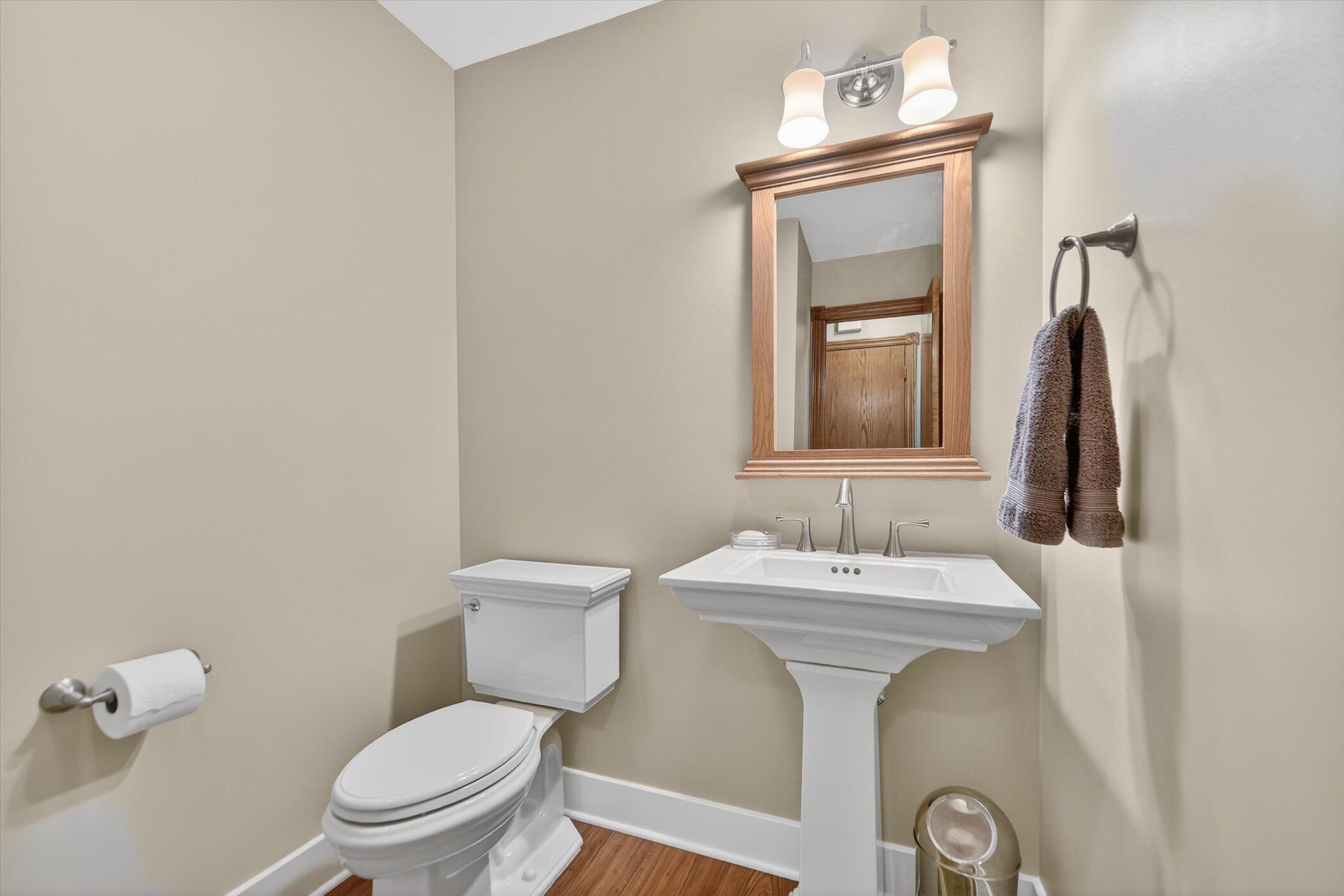 12800 South Wright Road Eagle, MI 48822 - Photo 20 of 58 20-12800 S Wright Rd Eagle-Windowstill