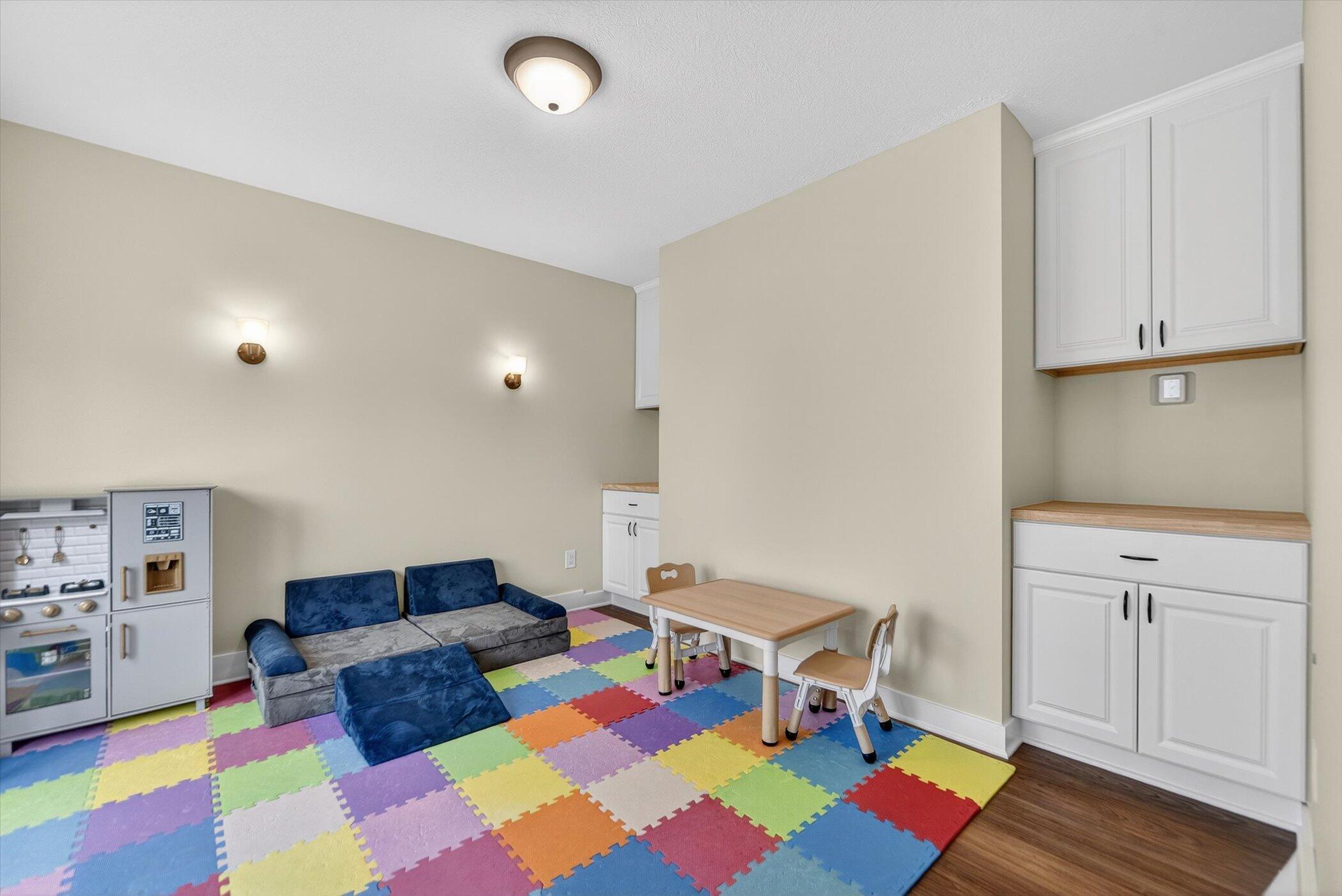 12800 South Wright Road Eagle, MI 48822 - Photo 33 of 58 33-12800 S Wright Rd Eagle-Windowstill