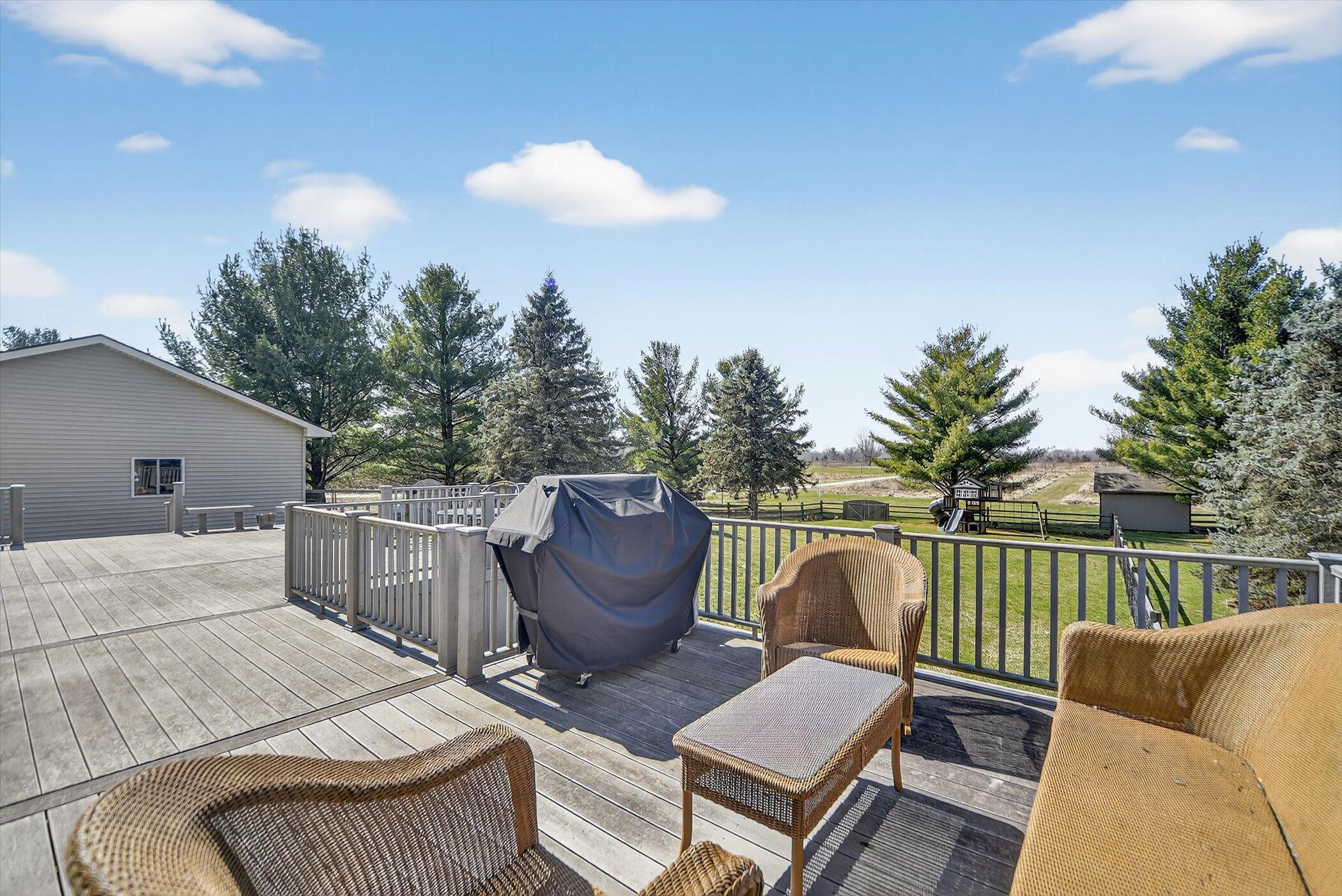 12800 South Wright Road Eagle, MI 48822 - Photo 44 of 58 44-12800 S Wright Rd Eagle-Windowstill