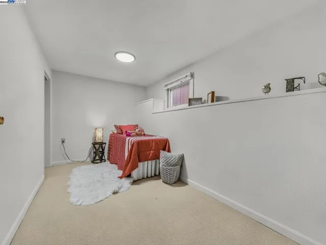 a sign that is on the wall of a building