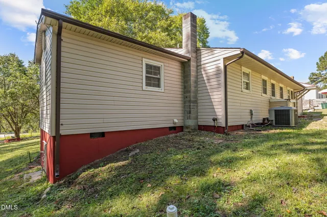 a picture of a bathroom with sink