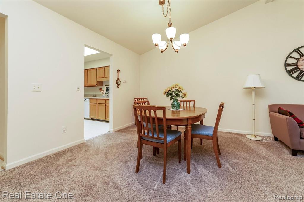 2126 London Bridge Drive Rochester Hills, MI 48307 - Photo 6 of 27