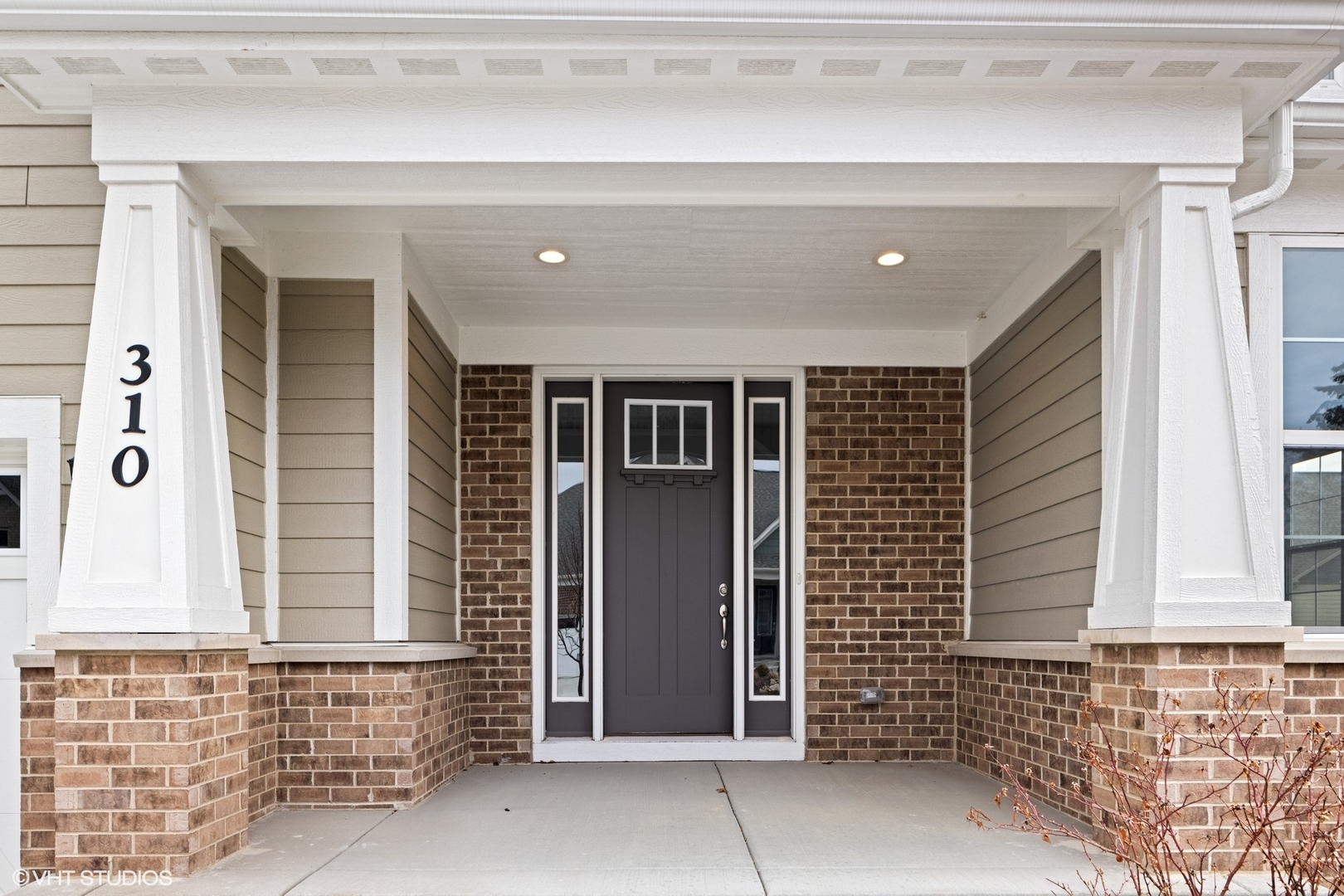 310 Arabian Circle Willowbrook, IL 60527 - Photo 4 of 36 a view of front door