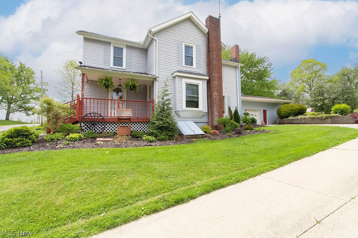 4054 South Medina Line Road Barberton, OH 44203 - Photo 3 of 38