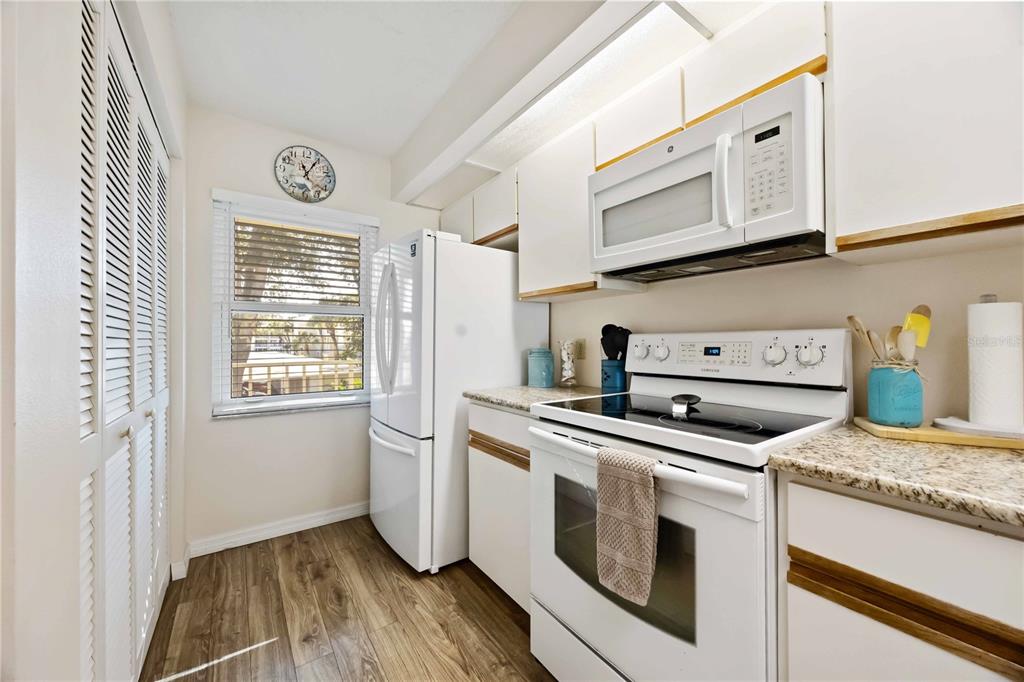 433 Cerromar Lane, Unit 440 Venice, FL 34293 - Photo 17 of 65